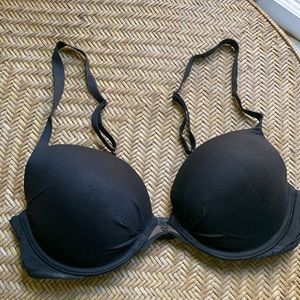 Victoria’s Secret Plunge Bra 36C